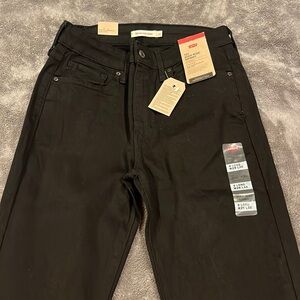 Levi’s. Black Pants. 721 High-Rise Skinny.